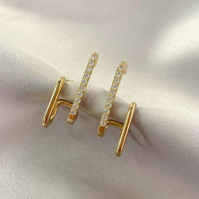 Brinco Ear Hook Dois Filetes Cravejado Banho Dourado e Prateado