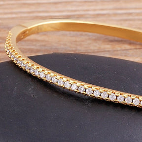 Bracelete Dourado com Zircônias